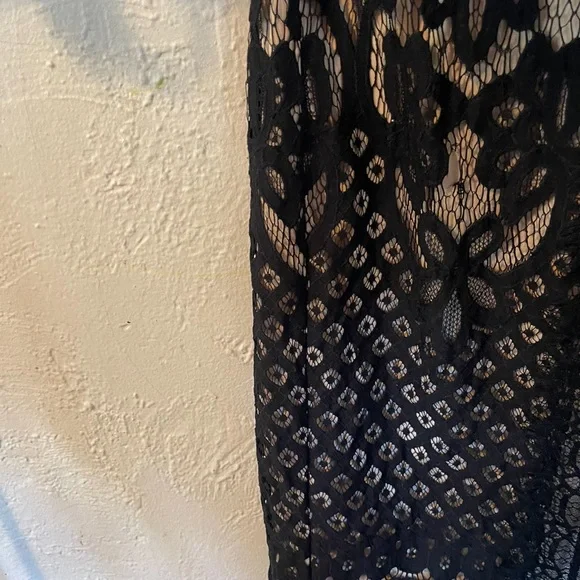 LULU’S Elegant Black Lace Dress - Picture 2 of 6